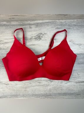 Victorias Secret XL Wireless Bra Bralette Adjustable Red